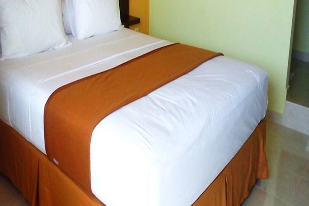 Hotel Keluarga Djagalan Raya สุราบายา ภายนอก รูปภาพ